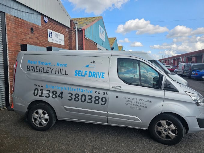 Swift Move’s Lifesaver: Brierley Hill Self Drive Brierley Hill